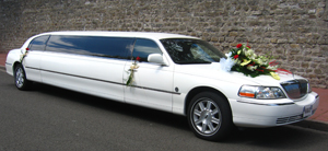 Location limousine - Limousine - Limousine a Lille Roubaix Tourcoing Dunkerque Valenciennes Region Nord Pas de Calais - Limousine vitres fum�es - Location de Limousine a Lille Roubaix Tourcoing Dunkerque Valenciennes R�gion Nord Pas de Calais - Louer une Limousine - Limousine mariage - Visite de lille roubaix tourcoing dunkerque valenciennes region nord pas de calais en limousine - Transfert aroport en limousine - Chti ch'ti Ch'ti chti 

Location d une limousine - prix location limousine - location limousine � Lille Roubaix Tourcoing Dunkerque Valenciennes Region Nord Pas de Calais - locations de limousine - location limousine sur Lille Roubaix Tourcoing Dunkerque Valenciennes R�gion Nord Pas de Calais - limo service Lille Roubaix Tourcoing Dunkerque Valenciennes R�gion Nord Pas de Calais - location limousine pour mariage - location de limousine avec chauffeur - location de limousine pour mariage - tarifs location limousine - location limousine - star limos - location de limousine pas cher - balade en limousine - location limousine pour soiree - louer une limousine - limousine a louer - location limousines - location de limousines � lille roubaix tourcoing dunkerque valenciennes region nord pas de calais - location limousine lille roubaix tourcoing dunkerque valenciennes region nord pas de calais - location de limousine - location des limousines - location limousine lille roubaix tourcoing dunkerque valenciennes region nord pas de calais - location de limousine � lille roubaix tourcoing dunkerque valenciennes region nord pas de calais - limousine de star - prix de location de limousine - tarif location limousine - location de limo - locations limousine - louer limousine - limosine - limousine lille roubaix tourcoing dunkerque valenciennes region nord pas de calais r�gion Ch'ti ch'ti Chti chti 

UNIVERSAL LIMOUSINE vous permet d'acc�der � tarif raisonnable au monde des Limousines Hors Normes : pour toutes vos occasions priv�es ou d'affaires : Soiree VIP, Mariage, Soiree de fin de promo, Enterrement de Vie de Gar�on, Enterrement de Vie de Jeune Fille, Party Clubs, restaurant, night-club, etc... Vous monterez a bord d une limousine de 10 metres, la plus longue du march�, �quip�e d un bar, d une TV satellite, d un lecteur DVD, d une cha�ne st�r�o HIFI, de jeux de lumiere par fibres optiques, de miroirs. Le salon est s�par� de l habitacle du chauffeur par une cloison �lectrique.
Possibilit� de louer d autres vehicules : mercedes ferrari mustang citroen porsche etc.
Uniquement des vehicules de prestige !
